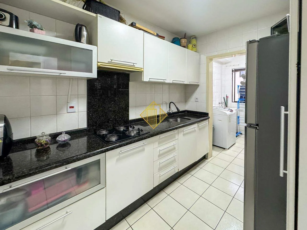 Apartamento à venda no Bairro Neva em Cascavel | 3 Quartos, 1 Suíte e 2 Vagas | Edifício Frankfurt