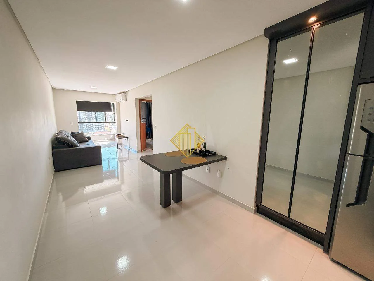 Apartamento à venda, 2 quartos, 1 suíte, 1 vaga, Cancelli - Cascavel/PR