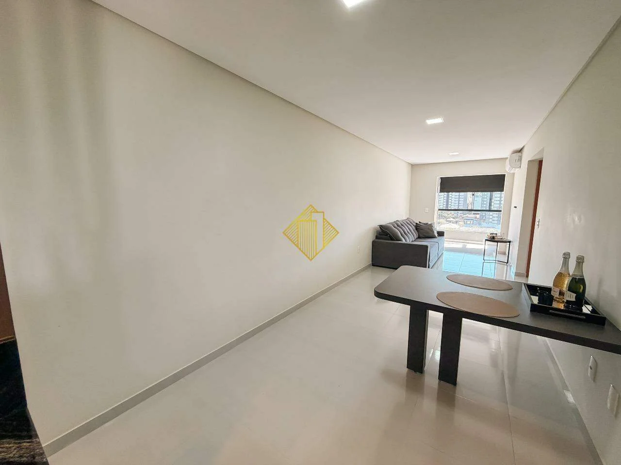 Apartamento à venda, 2 quartos, 1 suíte, 1 vaga, Cancelli - Cascavel/PR
