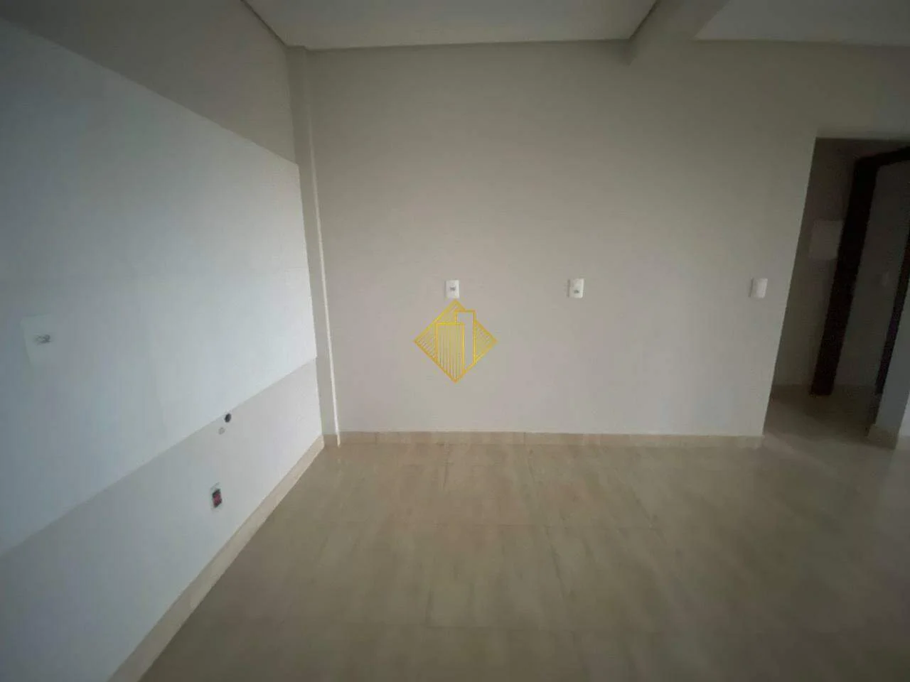 APARTAMENTO PARA LOCAÇÃO NO GISELA COM 2 VAGAS DE GARAGEM EM TOLEDO - PARANÁ