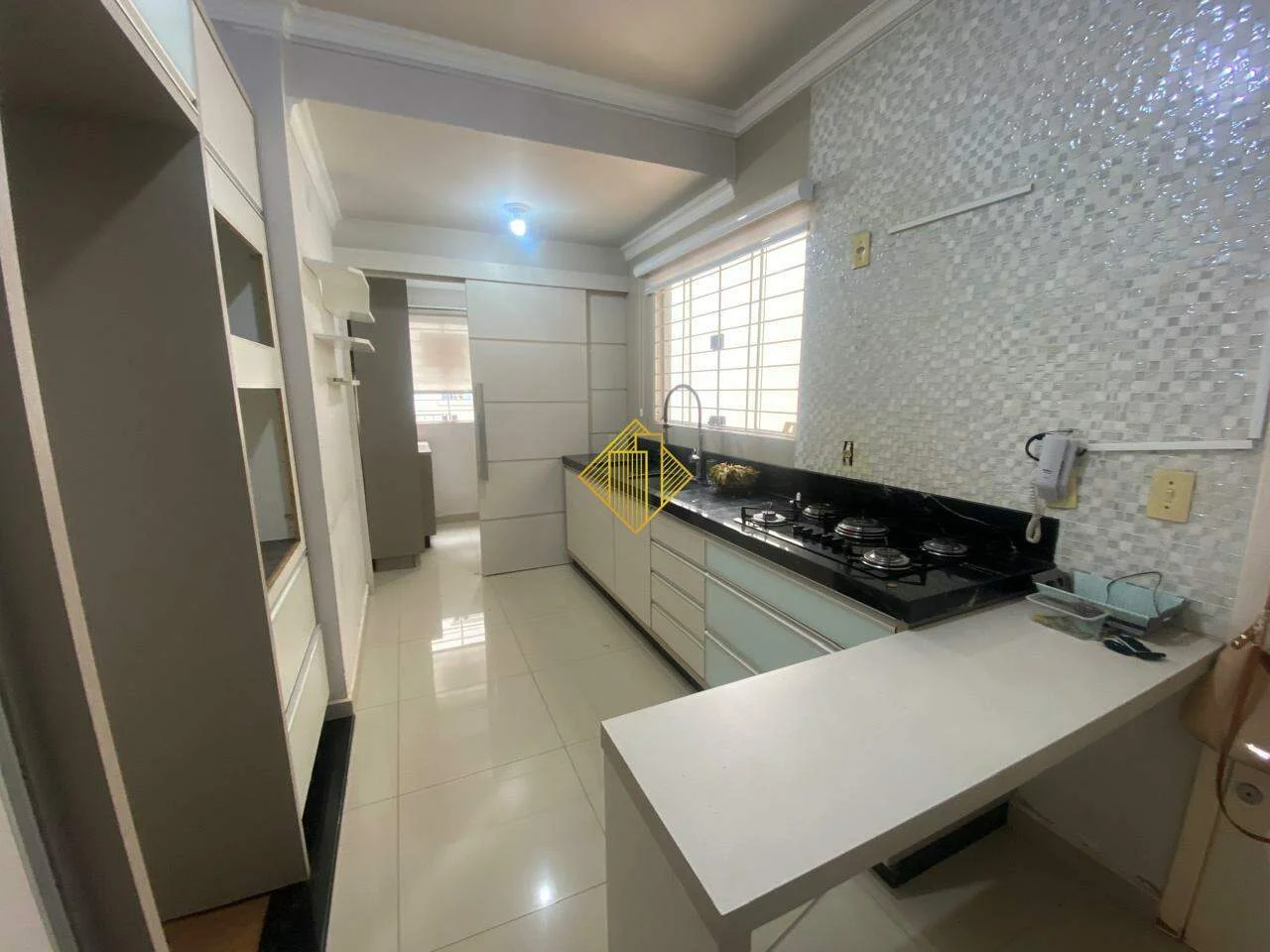 APARTAMENTO SEMI MOBILIADO PARA LOCAÇÃO NA VILA INDUSTRIAL EM TOLEDO - PARANÁ