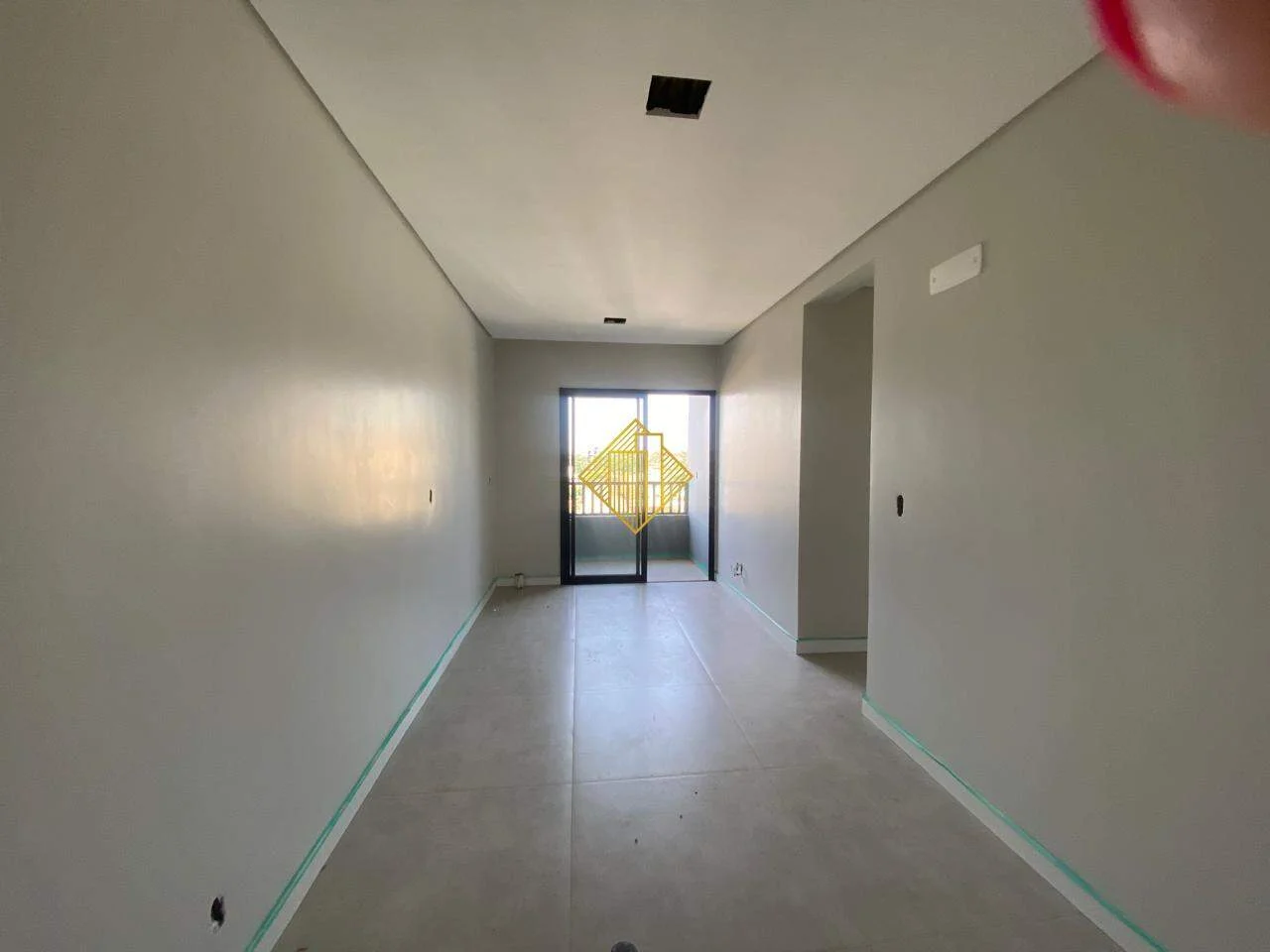 APARTAMENTO PARA LOCAÇÃO COM COZINHA PLANEJADA NO JARDIM GISELA EM TOLEDO - PARANÁ