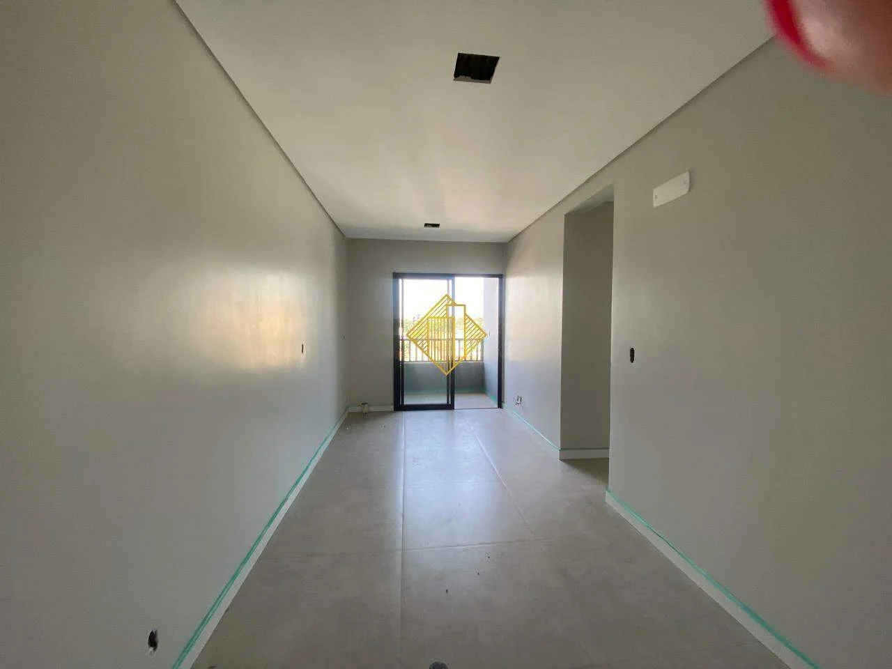 APARTAMENTO PARA LOCAÇÃO COM COZINHA PLANEJADA NO JARDIM GISELA EM TOLEDO - PARANÁ