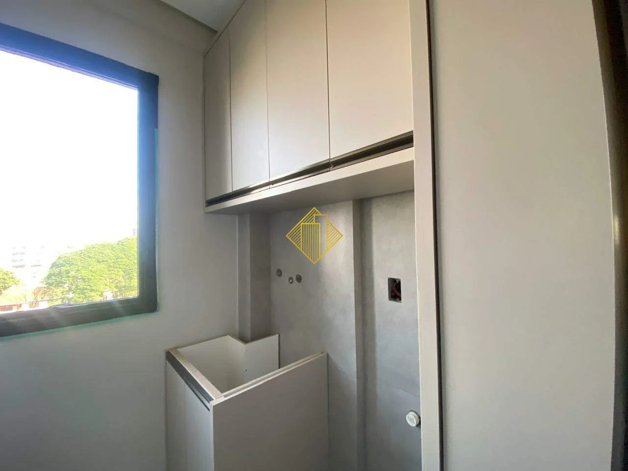 APARTAMENTO PARA LOCAÇÃO COM COZINHA PLANEJADA NO JARDIM GISELA EM TOLEDO - PARANÁ
