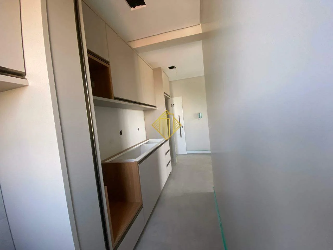 APARTAMENTO PARA LOCAÇÃO COM COZINHA PLANEJADA NO JARDIM GISELA EM TOLEDO - PARANÁ