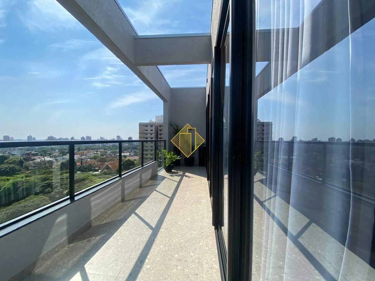APARTAMENTO COM SUÍTE PARA LOCAÇÃO NO JARDIM LA SALLE EM TOLEDO/PARANÁ