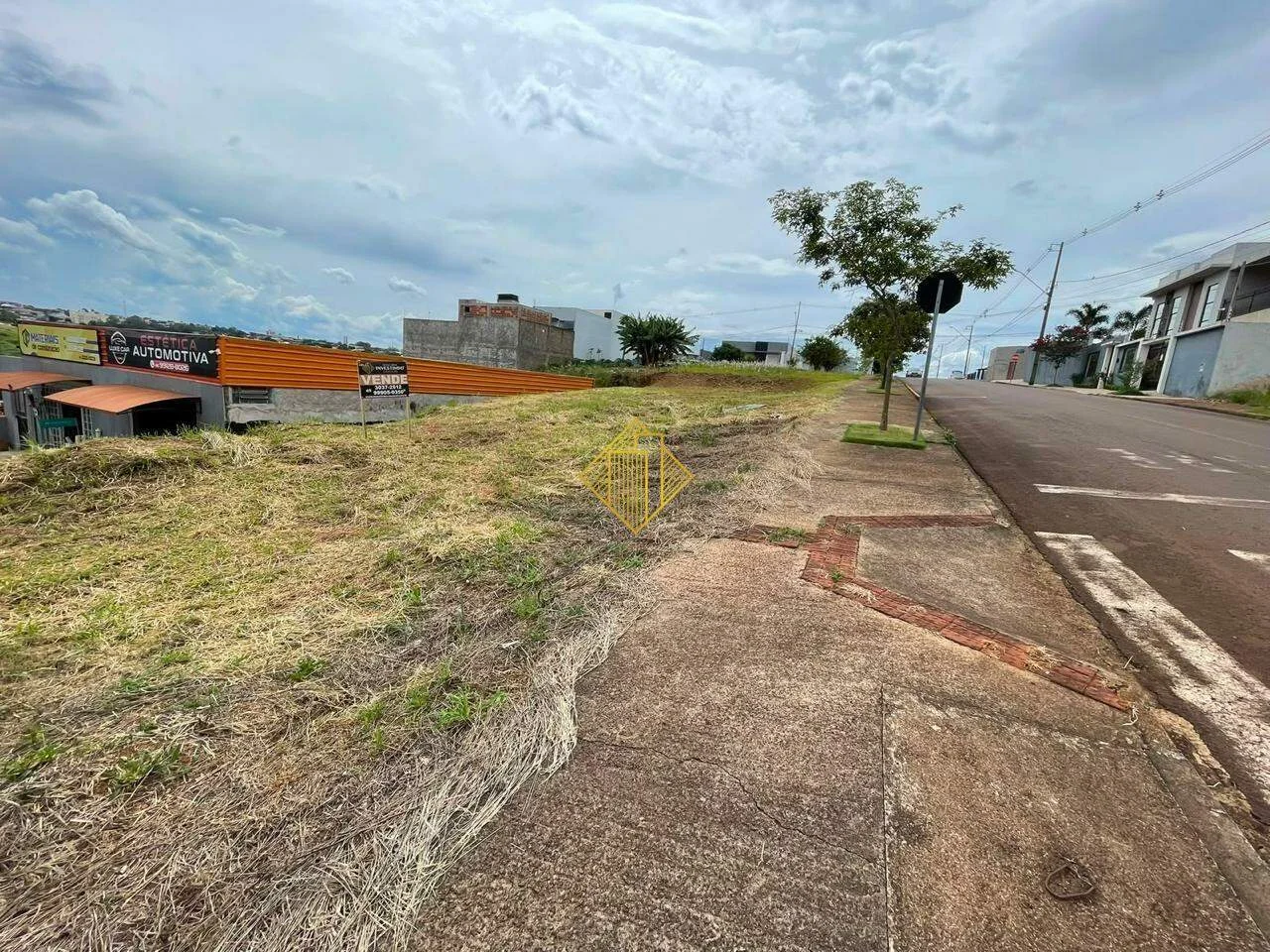 TERRENO DE ESQUINA A VENDA NO VEREDAS EM CASCAVEL