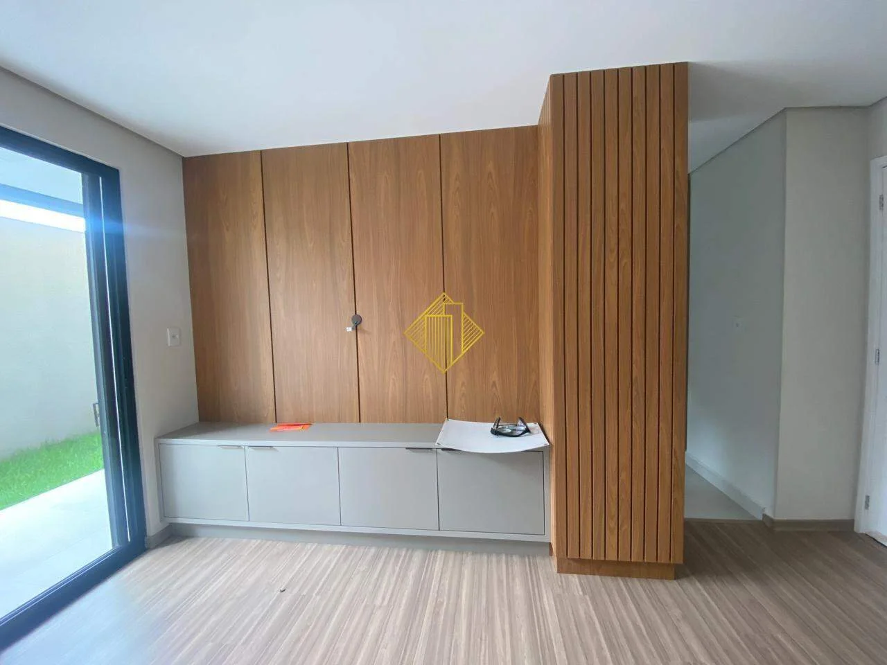 APARTAMENTO TÉRREO E GARDEM COM DOIS QUARTOS PARA LOCAÇÃO NO BAIRRO TOCANTINS - TOLEDO/PARANÁ