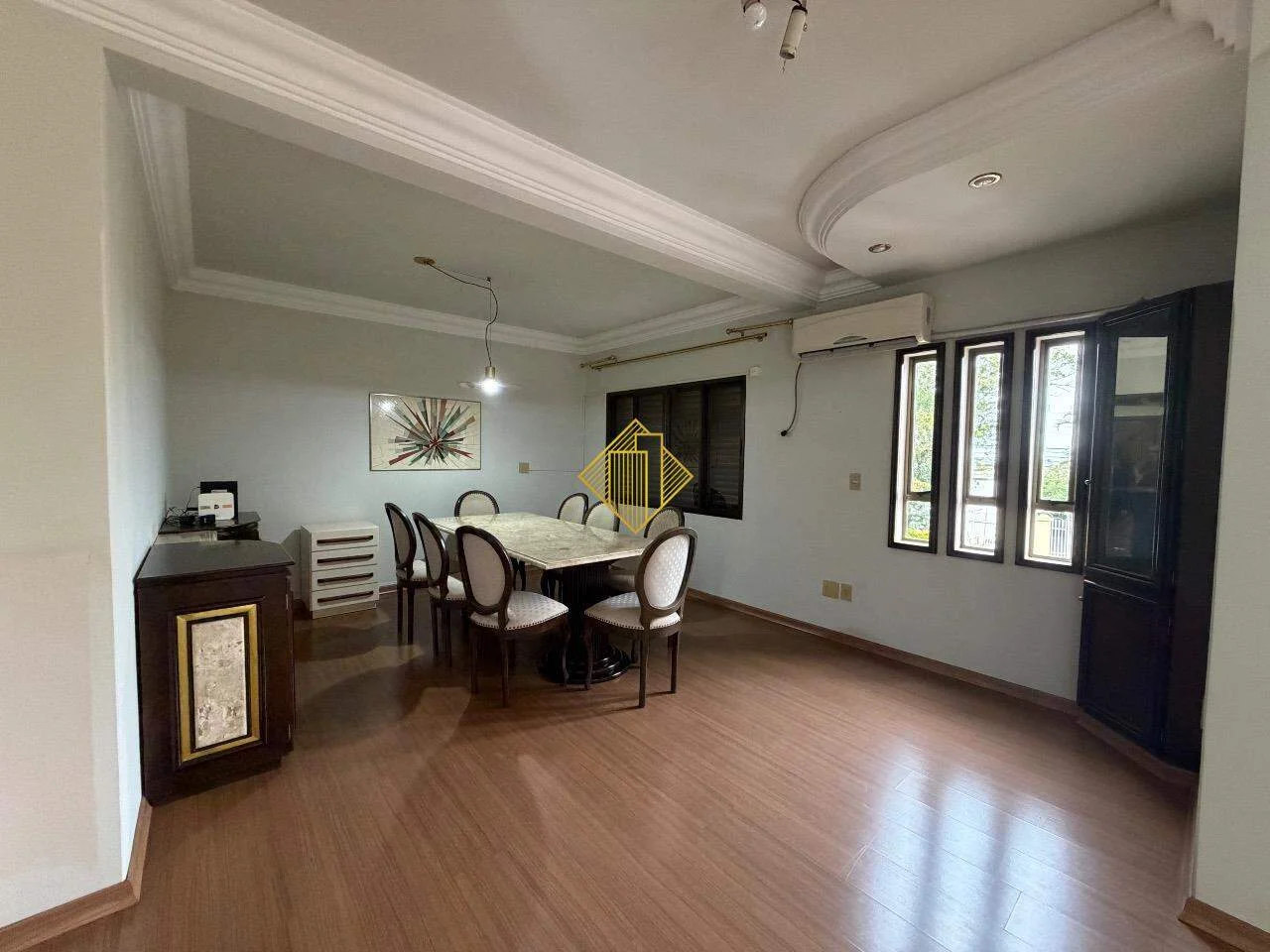 Ponto comercial à venda, 3 quartos, 1 suíte, 3 vagas, Centro - Cascavel/PR
