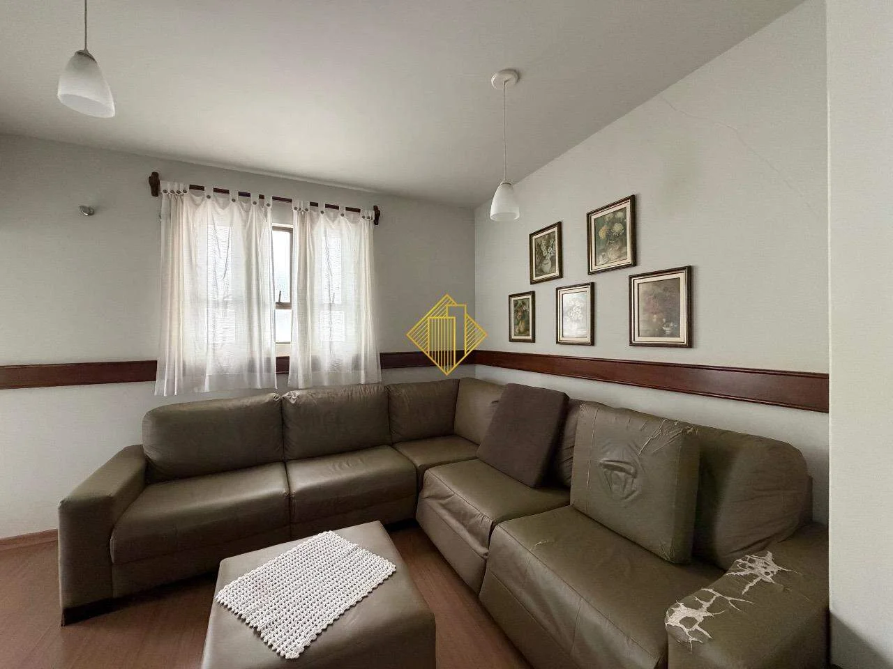 Ponto comercial à venda, 3 quartos, 1 suíte, 3 vagas, Centro - Cascavel/PR