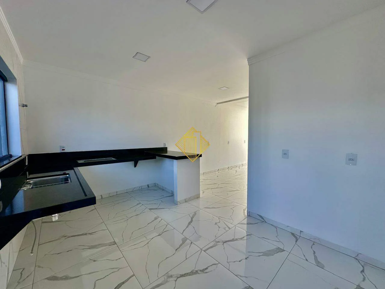 Sobrado para aluguel, 3 quartos, 1 suíte, 2 vagas, Cascavel Velho - Cascavel/PR