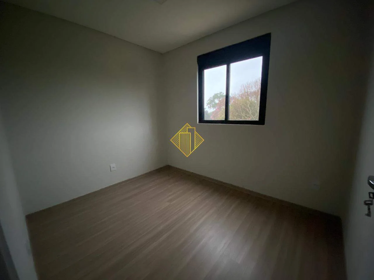 APARTAMENTO COM 3 QUARTOS PARA LOCAÇÃO NO BAIRRO TOCANTINS - TOLEDO/PARANÁ