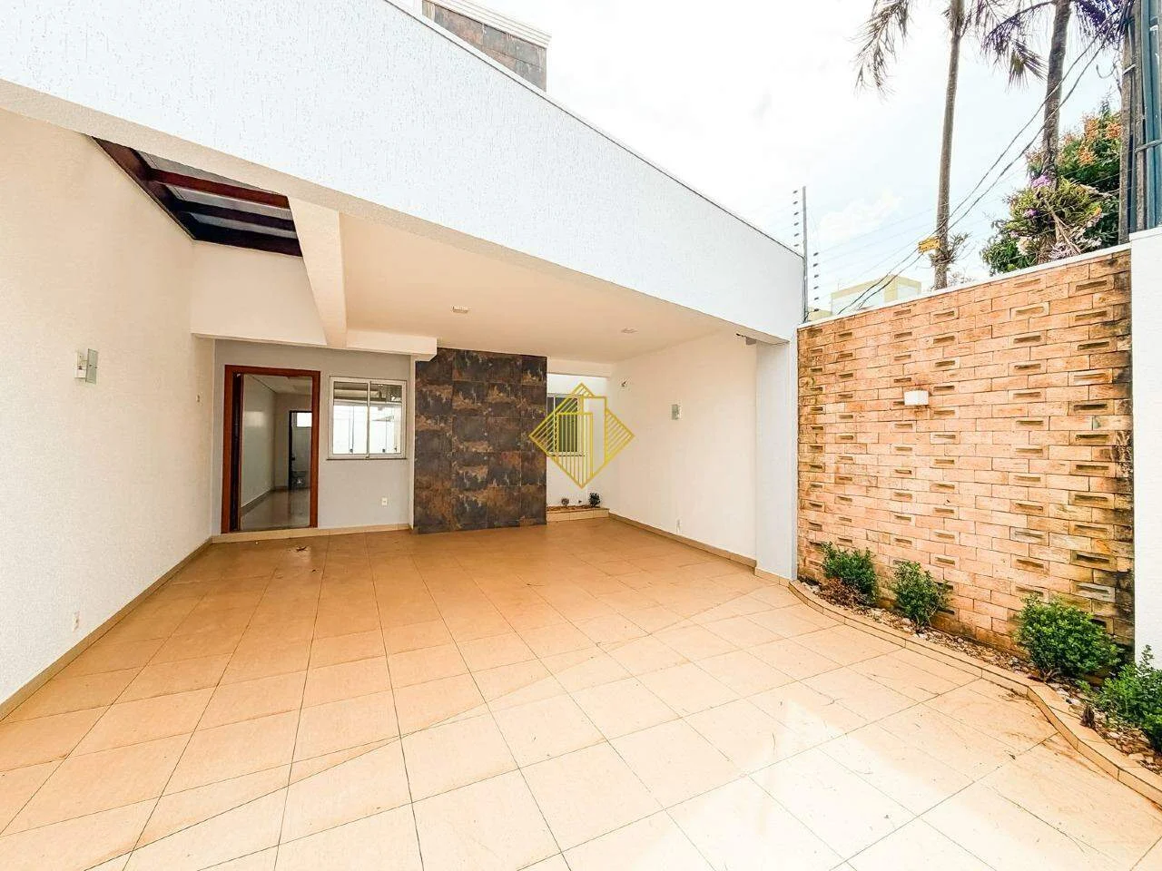 Sobrado à venda, 3 quartos, 1 suíte, 2 vagas, Parque Verde - Cascavel/PR