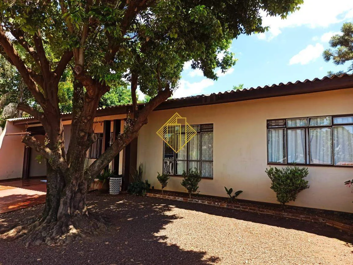 Casa à venda, 3 quartos, 2 vagas, Centro - Toledo/PR