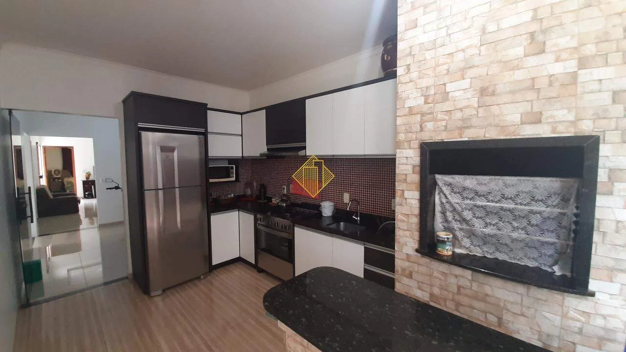 Casa à venda, 3 quartos, 1 suíte, 2 vagas, Jardim Concórdia - Toledo/PR