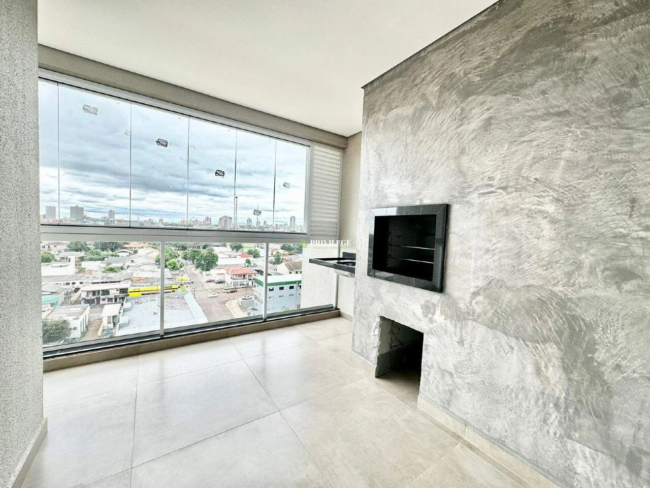 Apartamento à venda, 2 quartos, 1 suíte, 2 vagas, Santa Cruz - Cascavel/PR