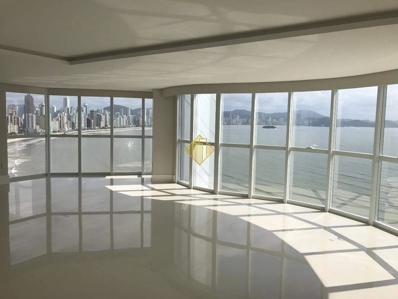 Apartamento à venda, 4 suítes, 4 vagas, Barra Sul - Balneário Camboriú/SC