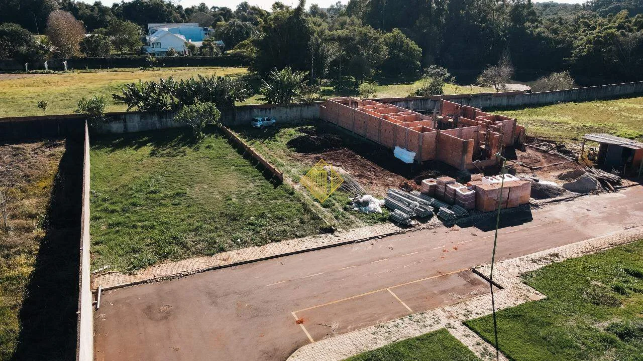 **TERRENO EM CONDOMÍNIO FECHADO, TOLEDO-PR**