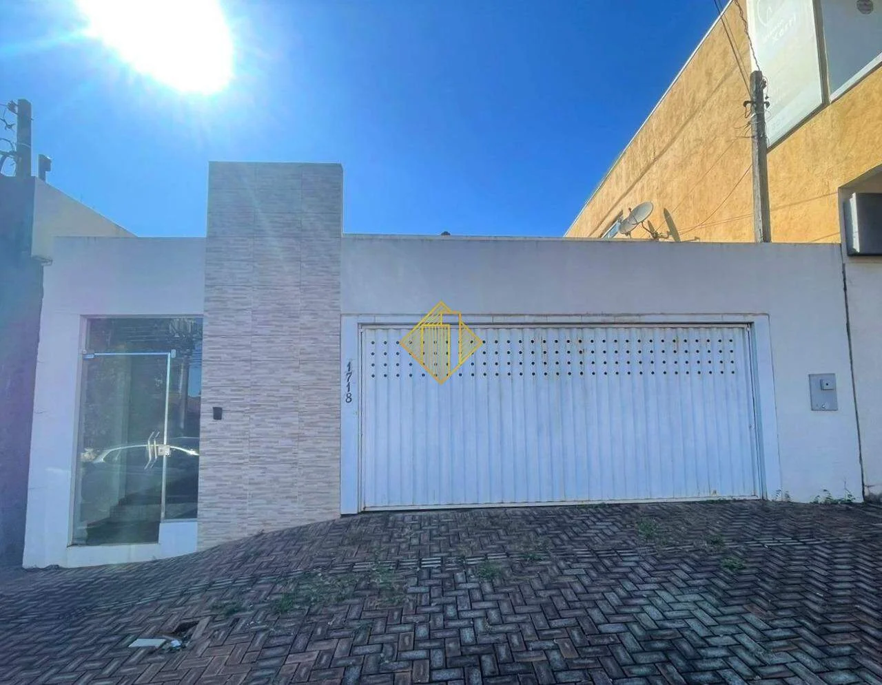 Casa ampla à venda no Centro de Cascavel (Residencial/Comercial) – 313 m² úteis