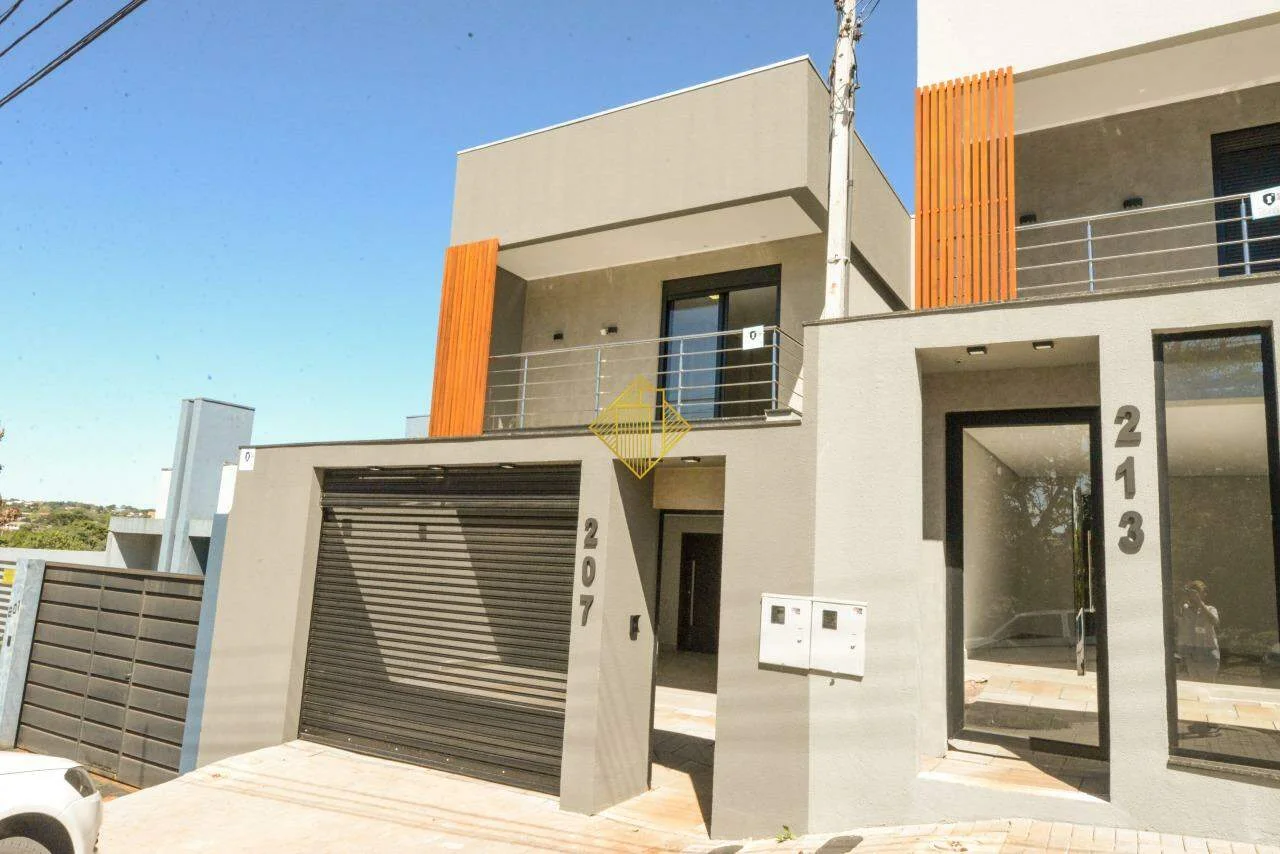 SOBRADO COM 03 SUITES LOCALIZADO NO JARDIM MARIA LUIZA EM CASCAVEL-PR