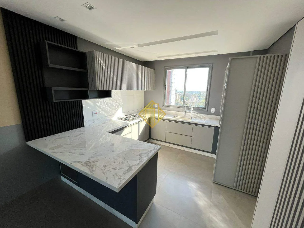 APARTAMENTO NO CENTRO DE TOLEDO COM ACADEMIA EM TOLEDO-PARANÁ