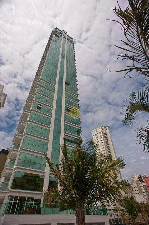 Apartamento à venda, 3 suítes, 3 vagas, Centro - Balneário Camboriú/SC