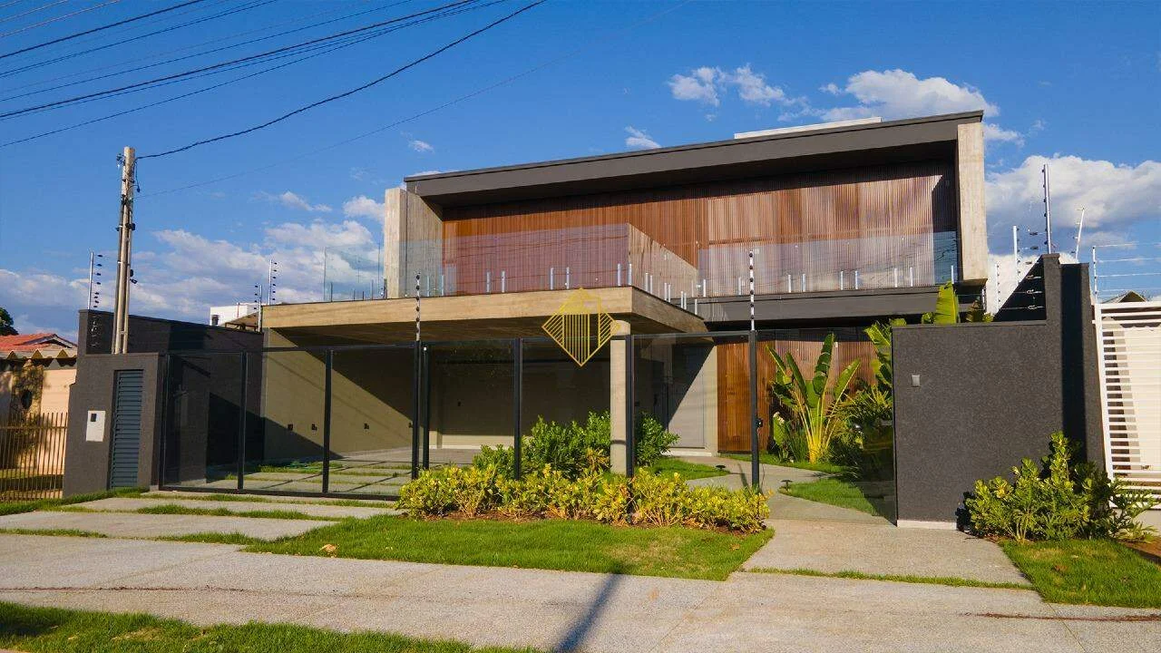 Sobrado à venda, 4 suítes, 4 vagas, Jardim La Salle- Toledo/PR