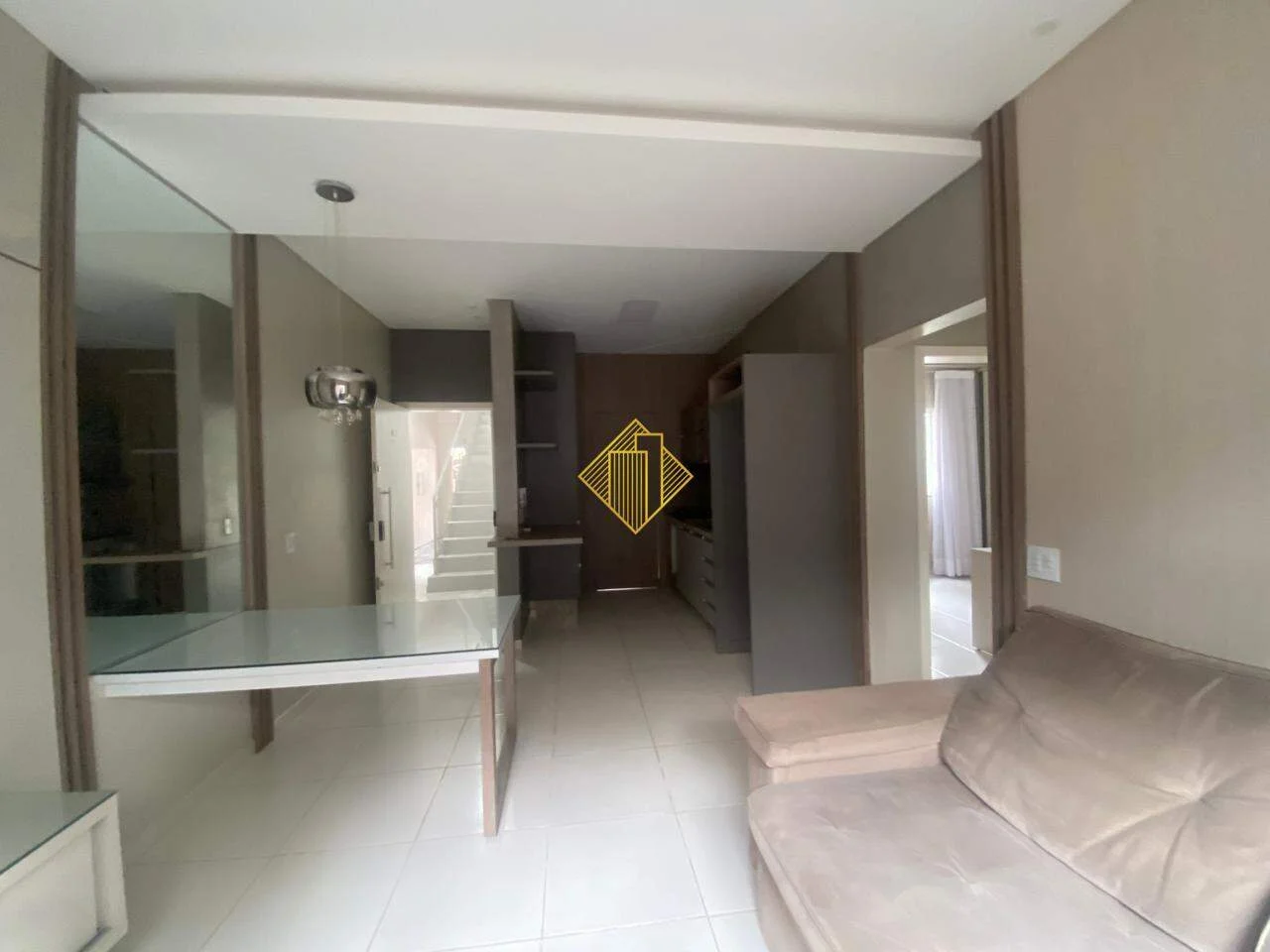 APARTAMENTO TÉRREO JARDIM PANCERA SEMI MOBILIADO EM TOLEDO-PARANÁ