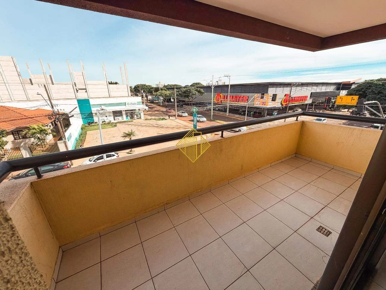 APARTAMENTO COM SUITE MAIS 2 QUARTOS NA VILA INDUSTRIAL EM TOLEDO PARANÁ