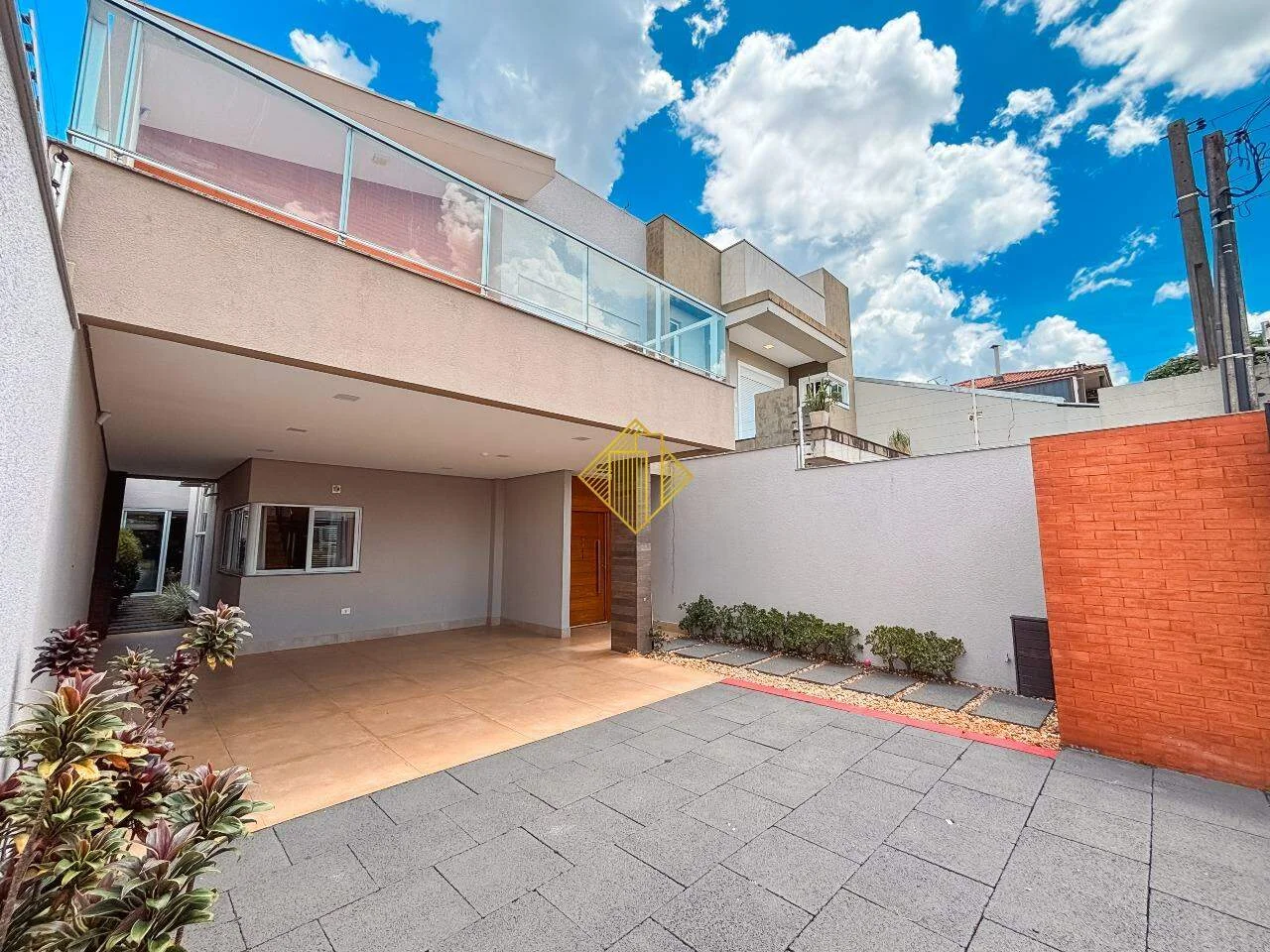Sobrado à venda, 2 quartos, 1 suíte, 4 vagas, Pioneiros Catarinenses - Cascavel/PR