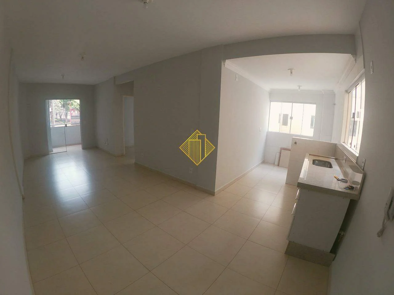 **APARTAMENTO COM 1 SUÍTE E 1 QUARTO NA VILA INDUSTRIAL, TOLEDO-PR**