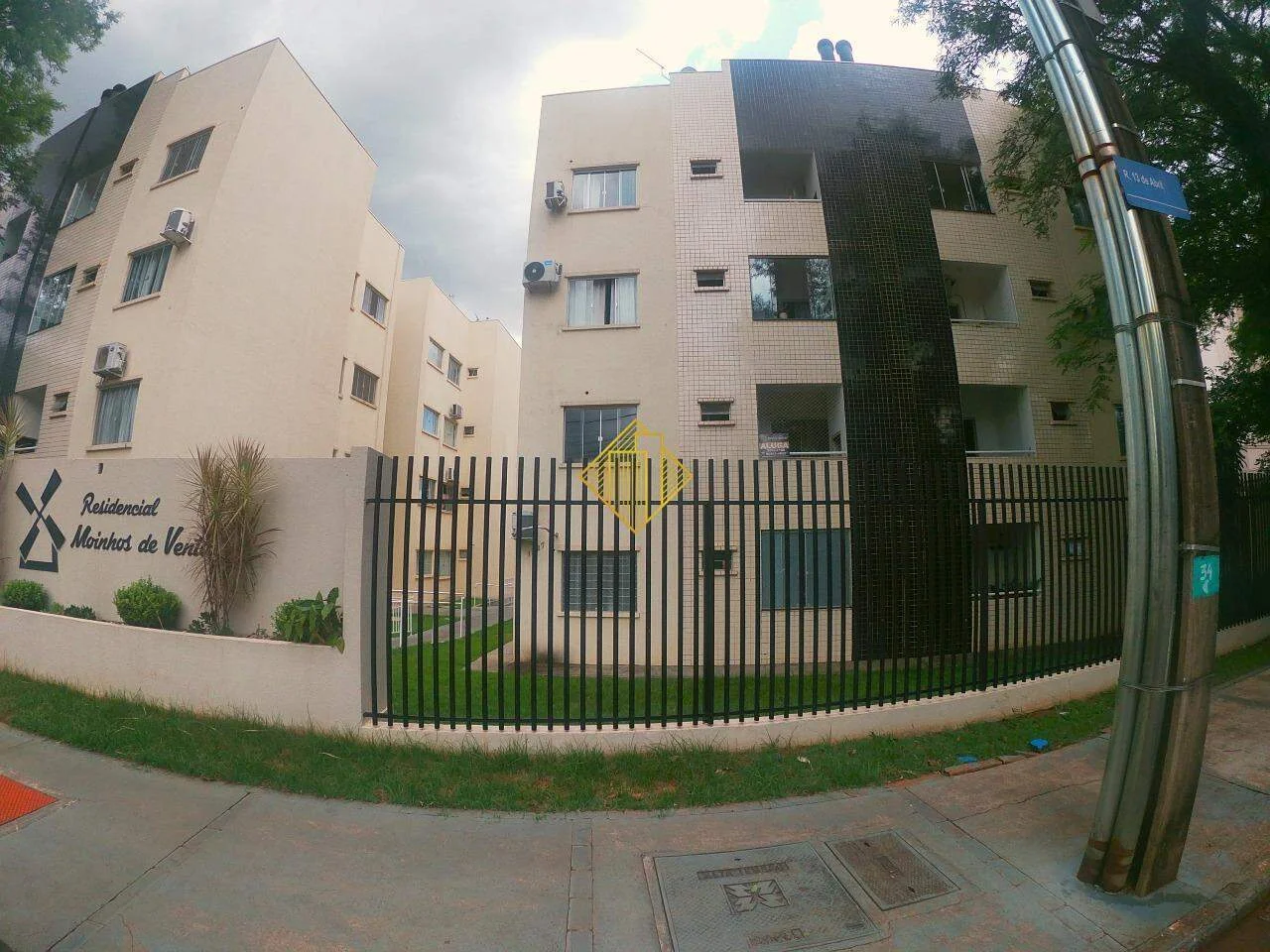 **APARTAMENTO COM 1 SUÍTE E 1 QUARTO NA VILA INDUSTRIAL, TOLEDO-PR**