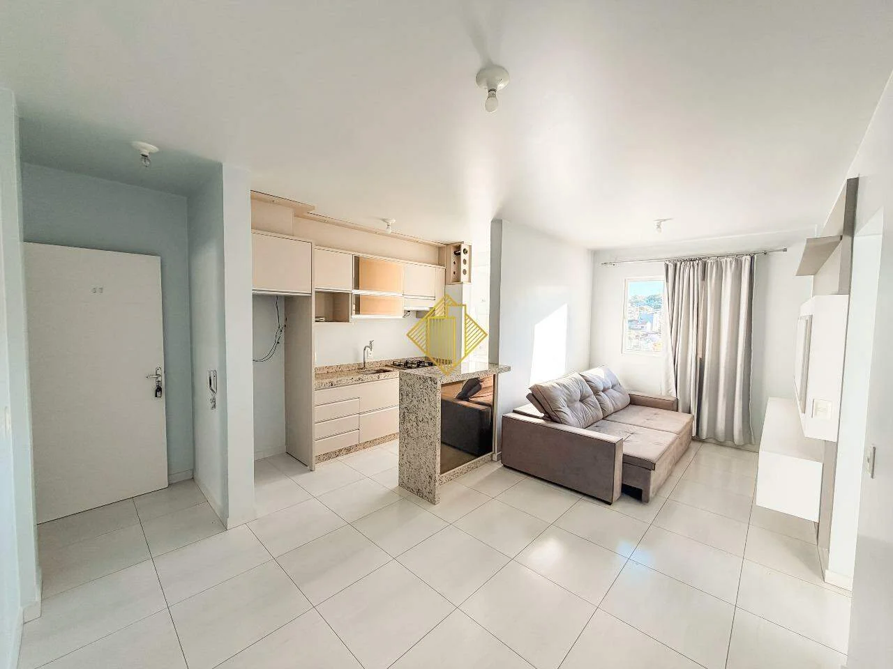 APARTAMENTO SEMI-MOBILIADO PARA LOCAÇÃO NA VILA PIONEIRA EM TOLEDO-PARANÁ