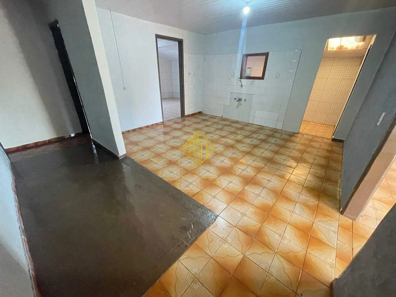 LOCAÇÃO DE UMA CASA JUNTO COM UMA KITNET E SALA COMERCIAL EM TOLEDO-PARANÁ