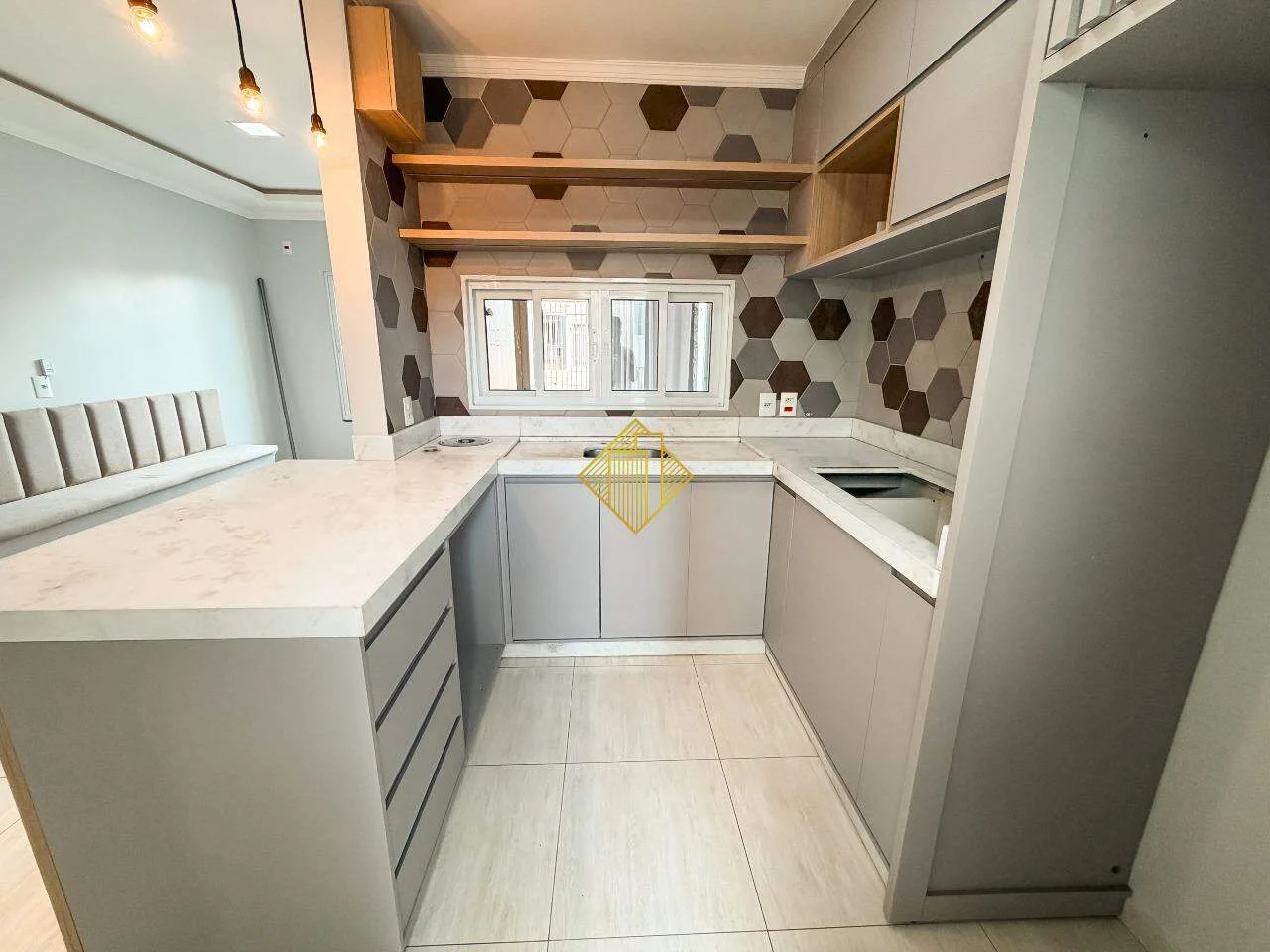 *** CASA SEMI-MOBILIADA PARA LOCAÇÃO NO JARDIM COOPAGRO EM TOLEDO - PARANÁ***