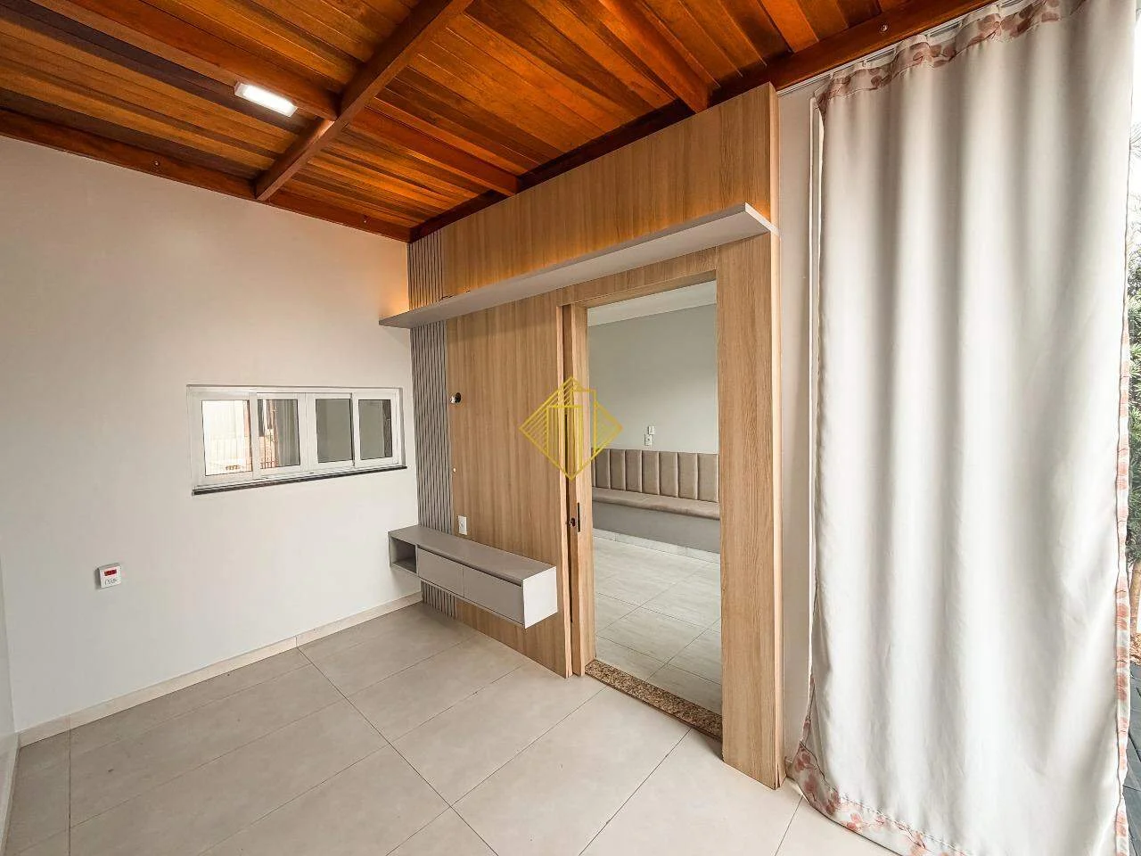 *** CASA SEMI-MOBILIADA PARA LOCAÇÃO NO JARDIM COOPAGRO EM TOLEDO - PARANÁ***