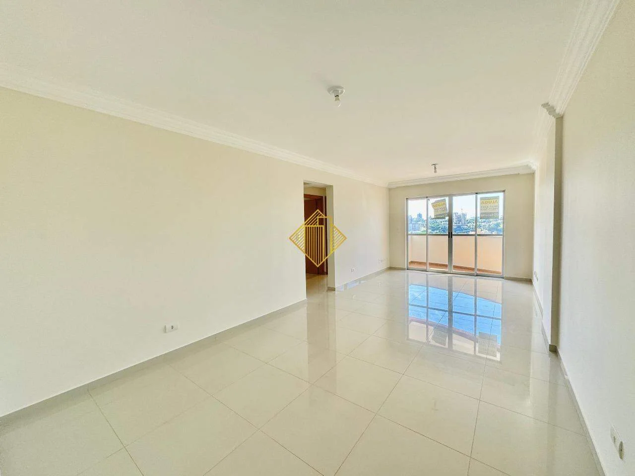 Apartamento à venda, 2 quartos, 1 suíte, 2 vagas, Centro - Cascavel/PR
