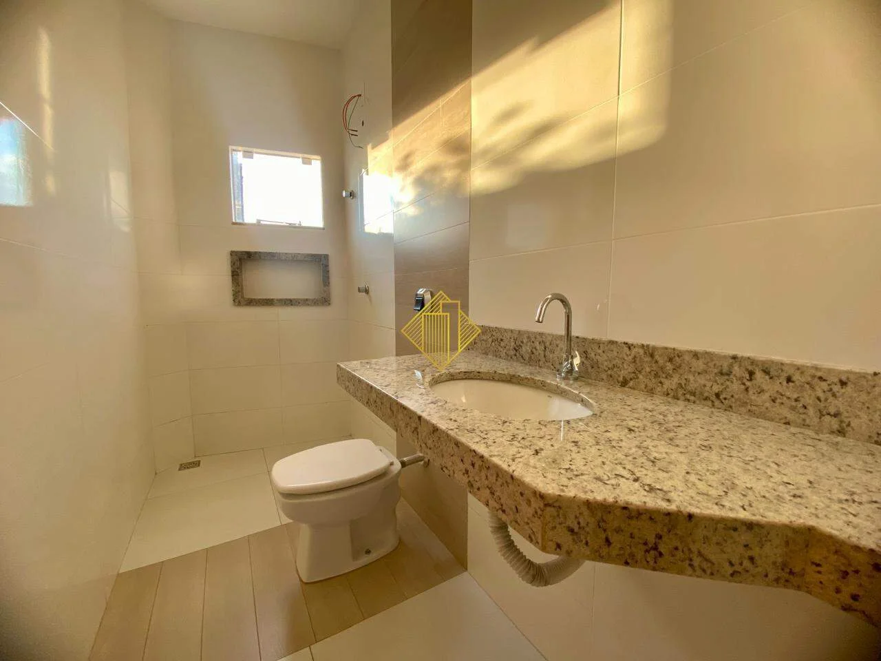 Casa para aluguel, 3 quartos, 2 vagas, Barcelona - Cascavel/PR