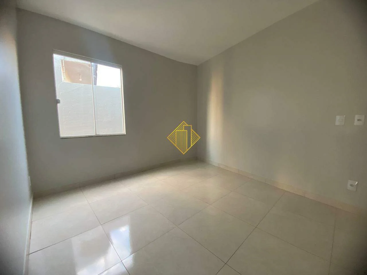 Casa para aluguel, 3 quartos, 2 vagas, Barcelona - Cascavel/PR