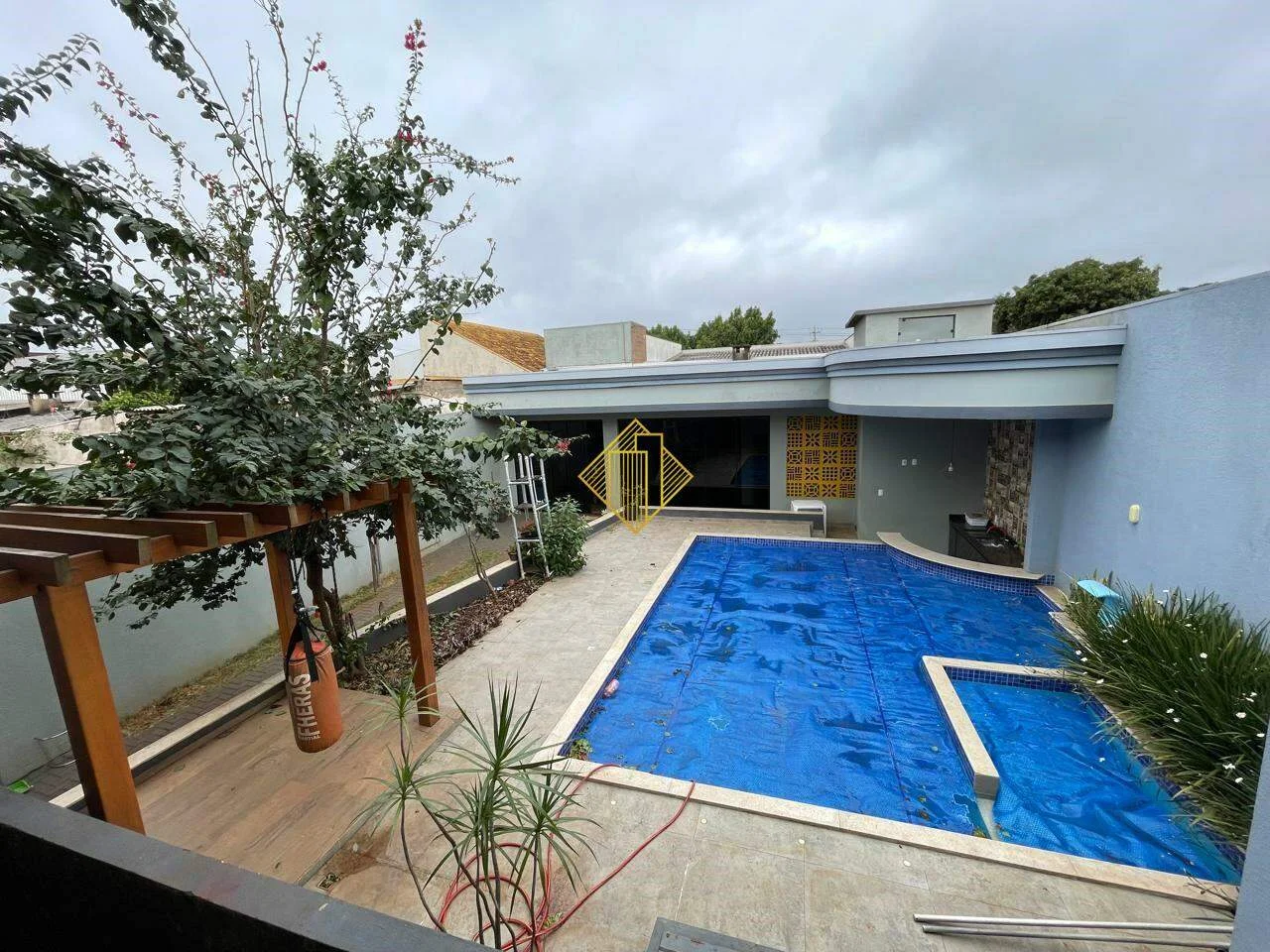 Sobrado à venda, 2 quartos, 1 suíte, 3 vagas, Parque São Paulo - Cascavel/PR