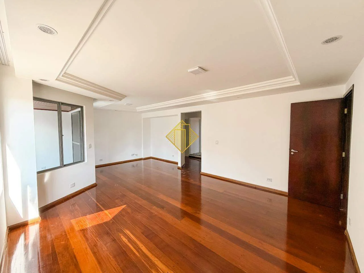 Apartamento com suíte + 3 quartos no Bairro Country