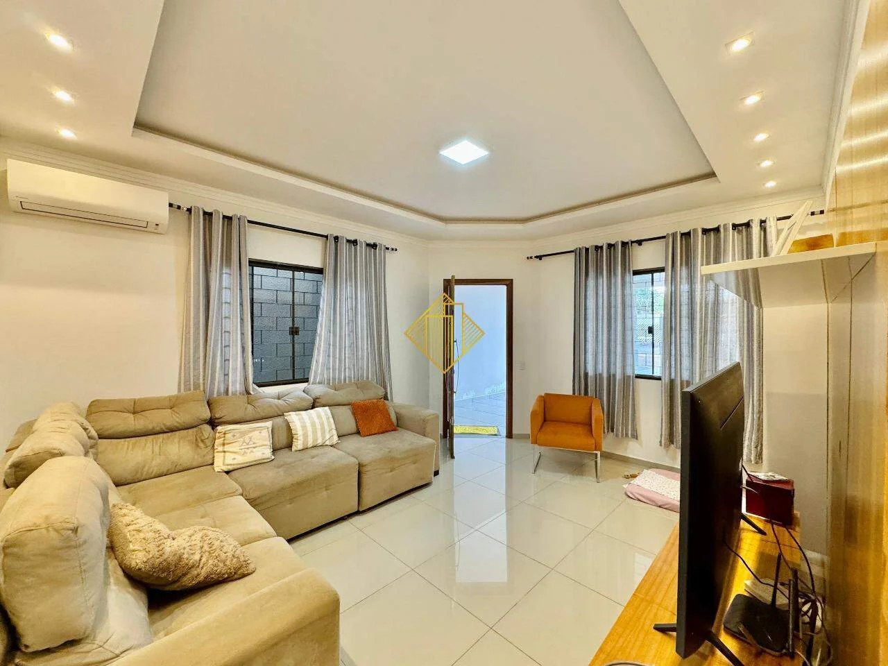 Casa para aluguel, 2 quartos, 1 suíte, 2 vagas, Alto Alegre - Cascavel/PR