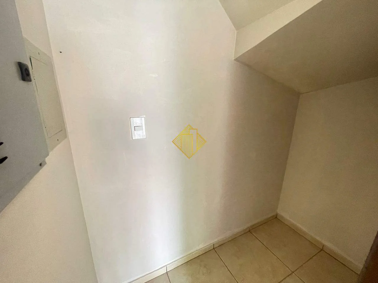 SOBRADO PARA LOCAÇÃO COM 1 SUÍTE E 2 QUARTOS NO JARDIM PANCERA EM TOLEDO - PARANÁ