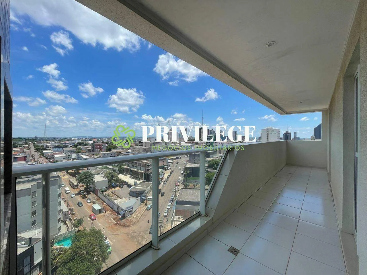 VENDA - Apartamento no Ed. Guiomar Rezende, no Centro, Cascavel - PR
