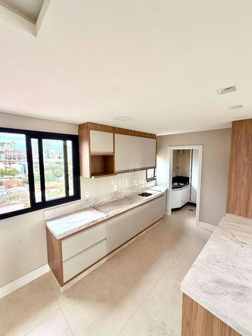Apartamento Duplex semi-mobiliado, com 3 suítes à venda. próximo ao Centro de Cascavel.