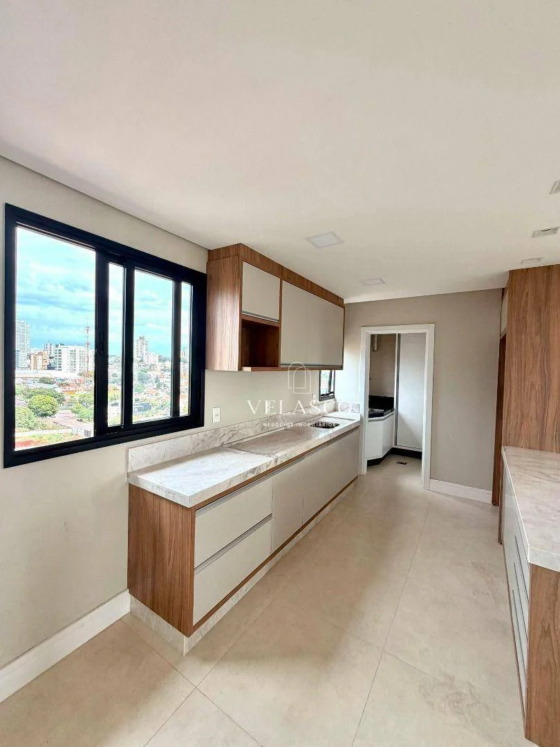Apartamento Duplex semi-mobiliado, com 3 suítes à venda. próximo ao Centro de Cascavel.