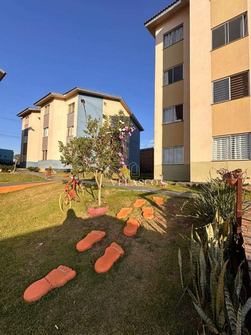 Apartamento com 2 dormitórios à venda, 47 m² por R$ 180.000,00 - Brasmadeira - Cascavel/PR