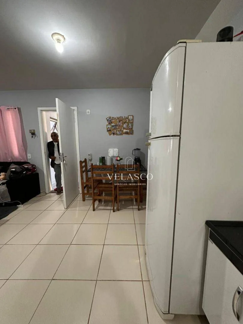 Apartamento com 2 dormitórios à venda, 47 m² por R$ 180.000,00 - Brasmadeira - Cascavel/PR