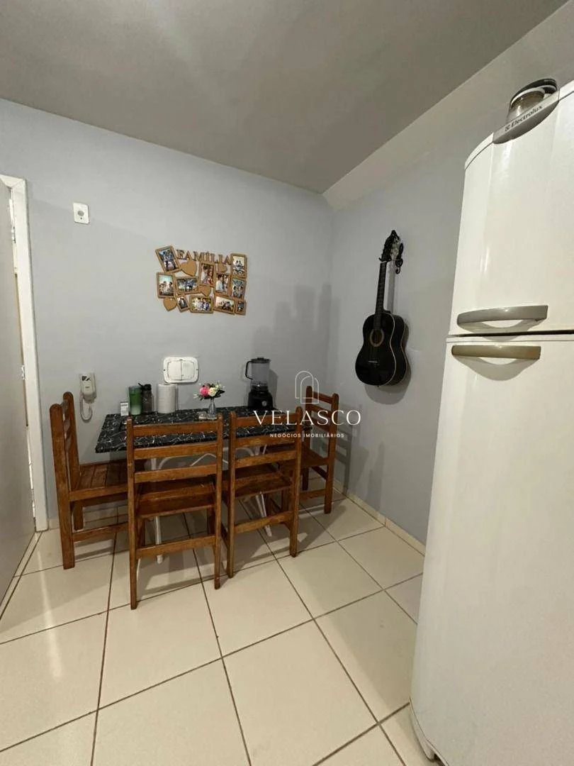 Apartamento com 2 dormitórios à venda, 47 m² por R$ 180.000,00 - Brasmadeira - Cascavel/PR