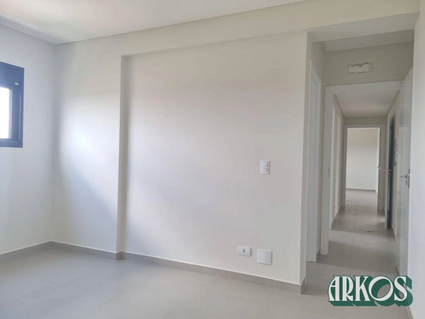 Apê no Bairro Country, edifício Jardins, 3 suítes e 156m² de área privativa.